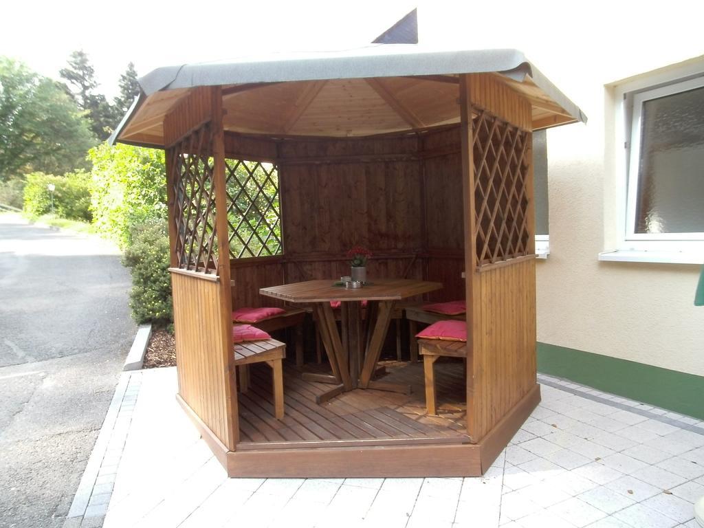 Hotel Am Wald -Garni- Elgersburg ภายนอก รูปภาพ