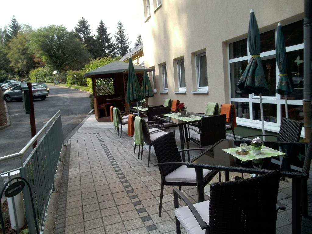 Hotel Am Wald -Garni- Elgersburg ภายนอก รูปภาพ