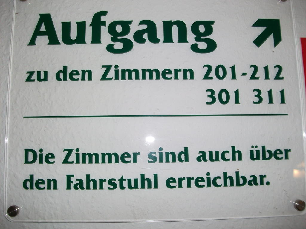 Hotel Am Wald -Garni- Elgersburg ภายนอก รูปภาพ