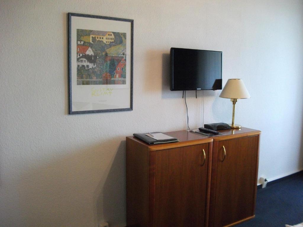 Hotel Am Wald -Garni- Elgersburg ภายนอก รูปภาพ