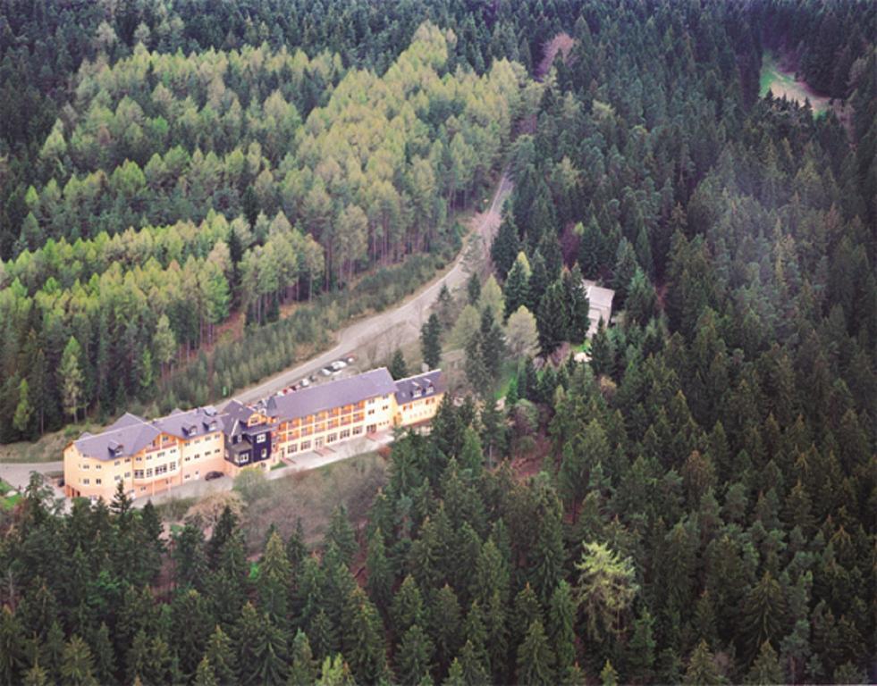 Hotel Am Wald -Garni- Elgersburg ภายนอก รูปภาพ