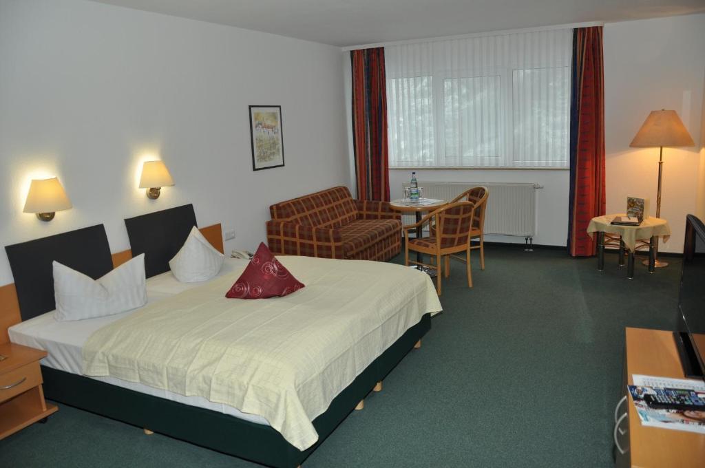 Hotel Am Wald -Garni- Elgersburg ห้อง รูปภาพ