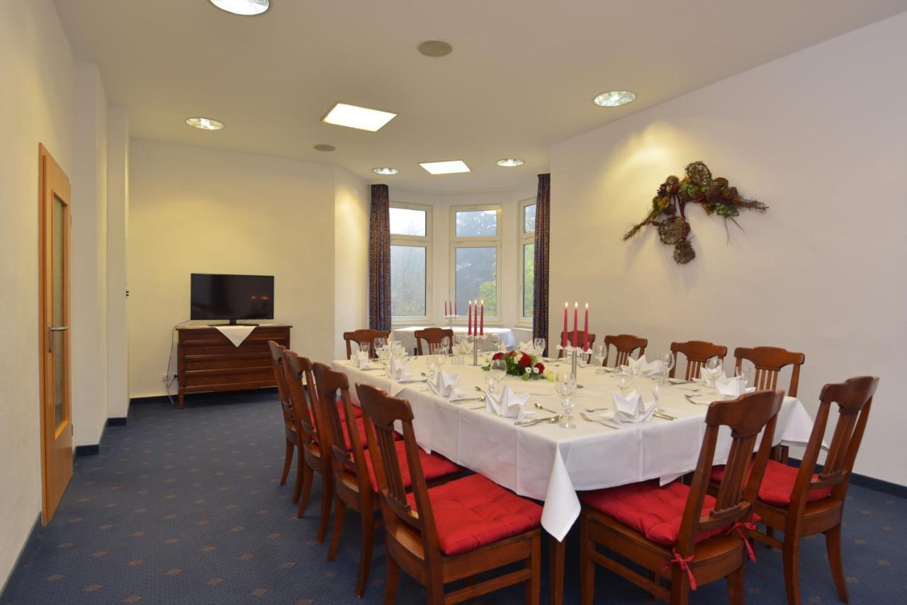 Hotel Am Wald -Garni- Elgersburg ภายนอก รูปภาพ