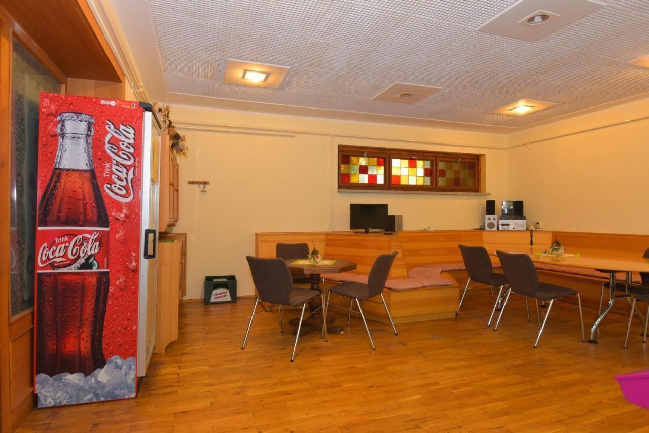 Hotel Am Wald -Garni- Elgersburg ภายนอก รูปภาพ