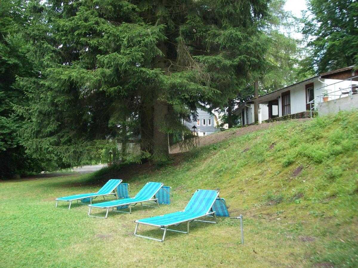 Hotel Am Wald -Garni- Elgersburg ภายนอก รูปภาพ