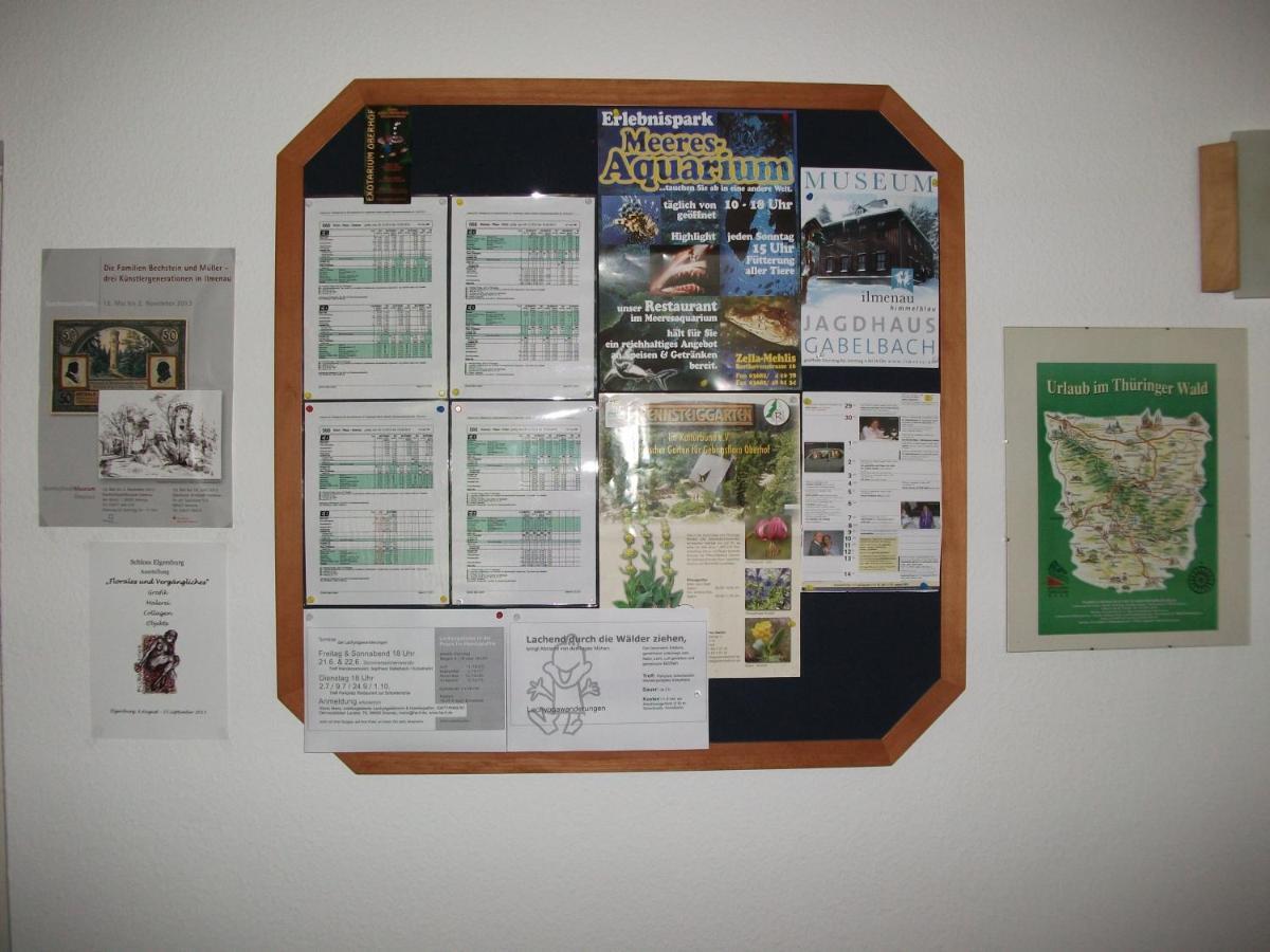 Hotel Am Wald -Garni- Elgersburg ภายนอก รูปภาพ